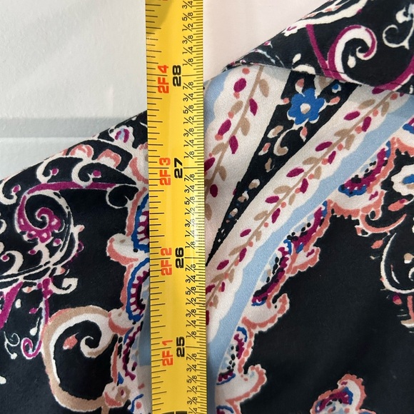 Chico's Paisley Button Front Blouse Size L No Iron Packable Office Contemporary - Picture 6 of 9